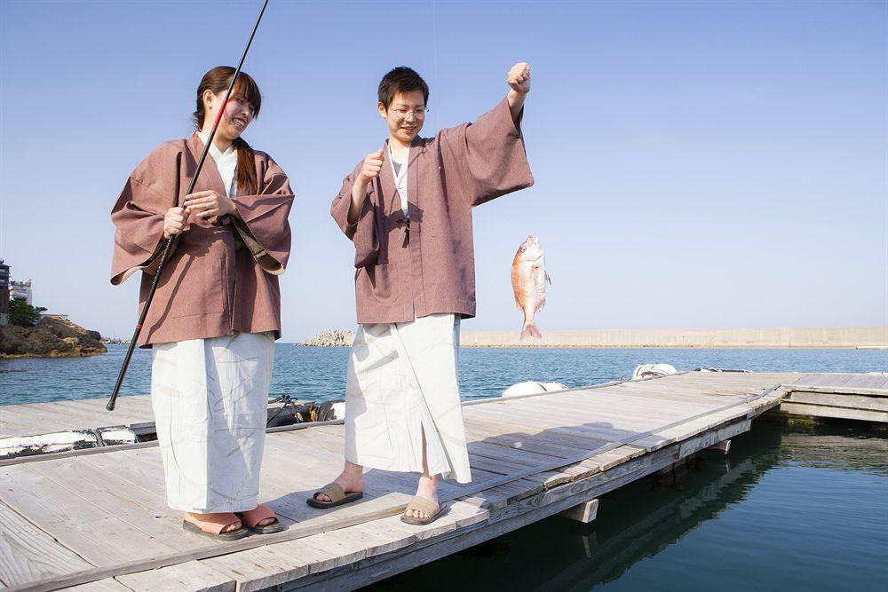 Готель Awaji Yumesenkei Sumoto Екстер'єр фото